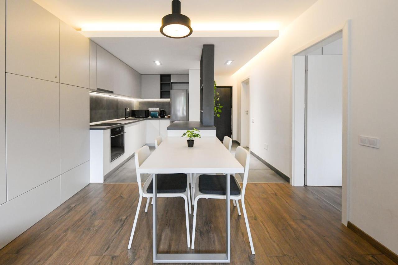 Modern Apartment In A Quiet Area Kaloşvar Dış mekan fotoğraf